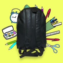 MOCHILA ECOCUERO ATTACK ON TITAN #1 (40x50x13CM APROX) (M0042)