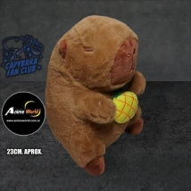PELUCHE CARPINCHO-CAPIBARA CON ACCESORIO EN SUS MANOS #3 (23CM APROX) (P1539)
