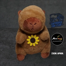 PELUCHE CARPINCHO-CAPIBARA CON ACCESORIO EN SUS MANOS #6 (23CM APROX) (P1542)
