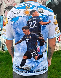 REMERA AFA MESSI #3 (TALLA 14) LAS MALVINAS (MESSI-LAUTARO-ENZO) POLIESTER (R1346)